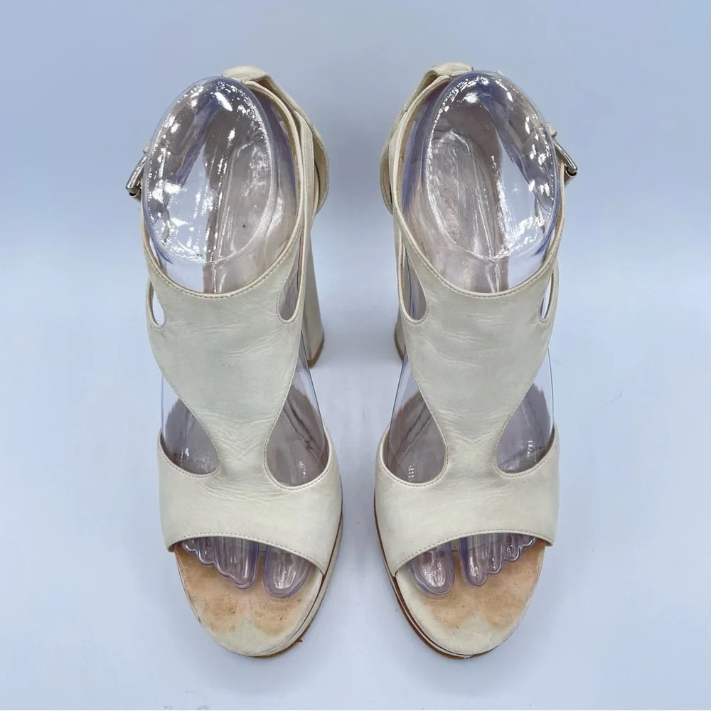 Gianvito Rossi Platform Sandals 38 Bone
